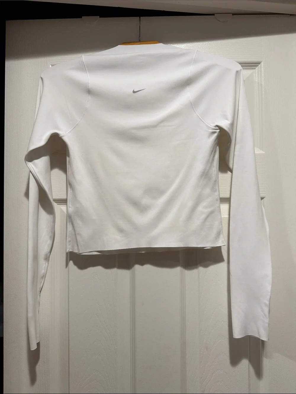 Nike Zenvy- Dri Fit Women's Long-Sleeve Crew Neck Top in White